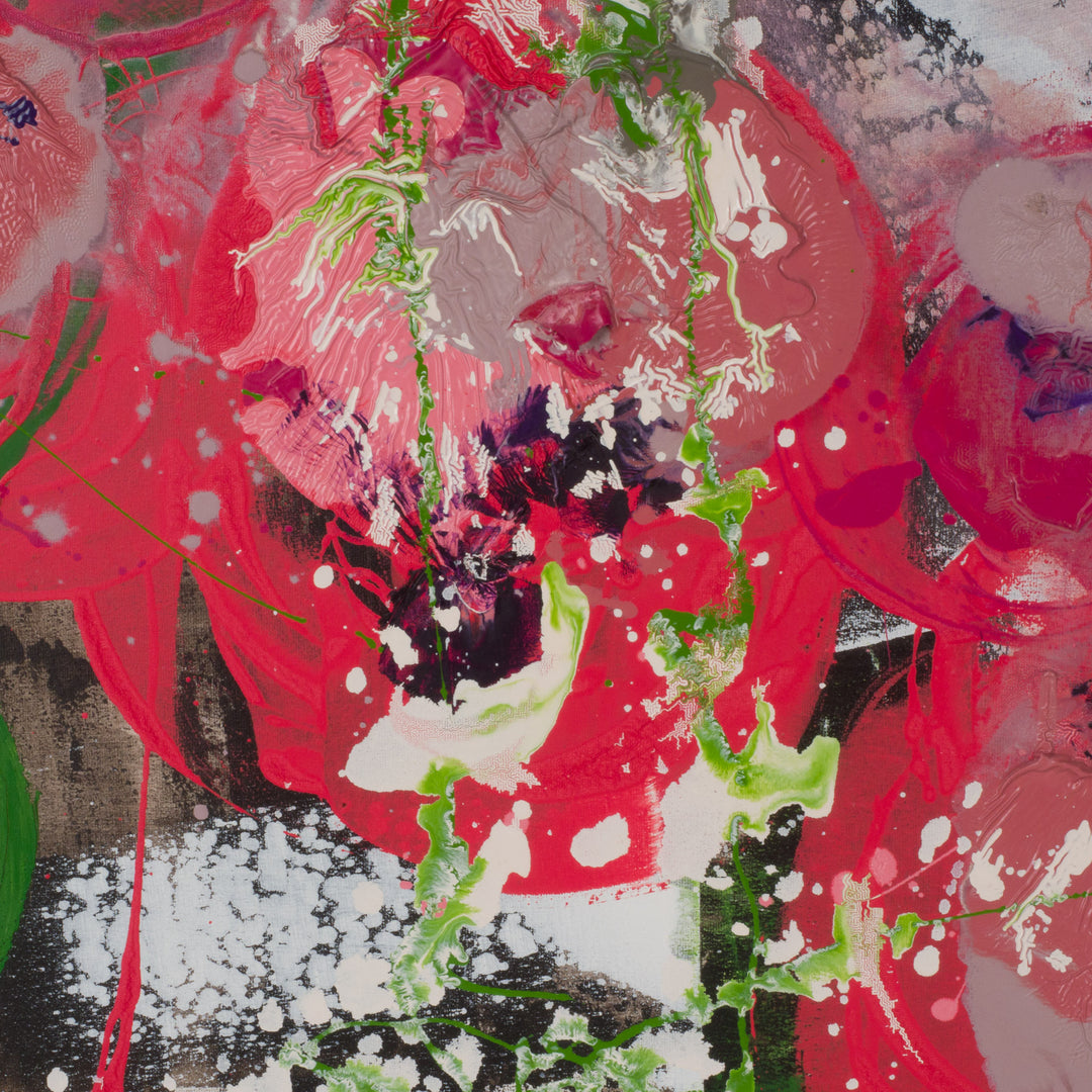 Contemporary large painting of abstract flowers in pink and green by Hilde Deceuninck.