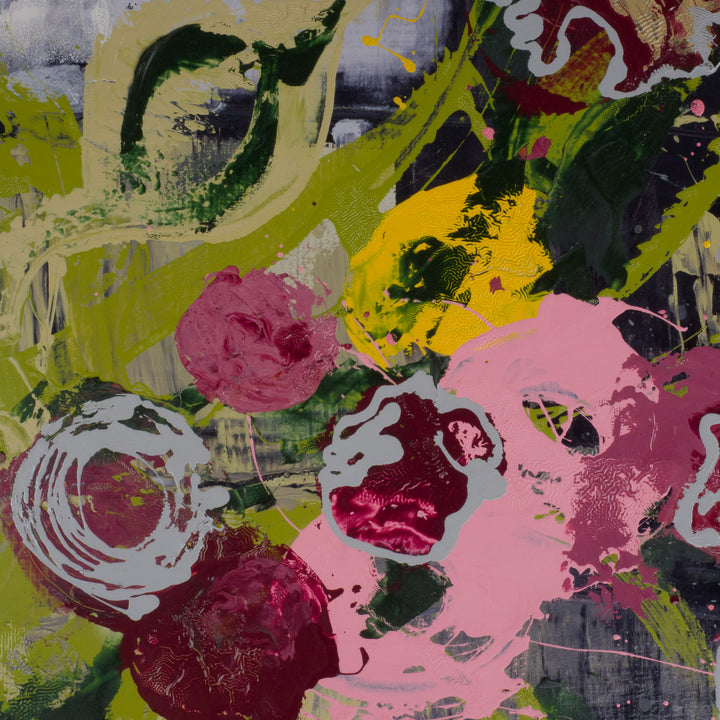 Contemporary abstract painting in pink and green by Hilde Deceuninck