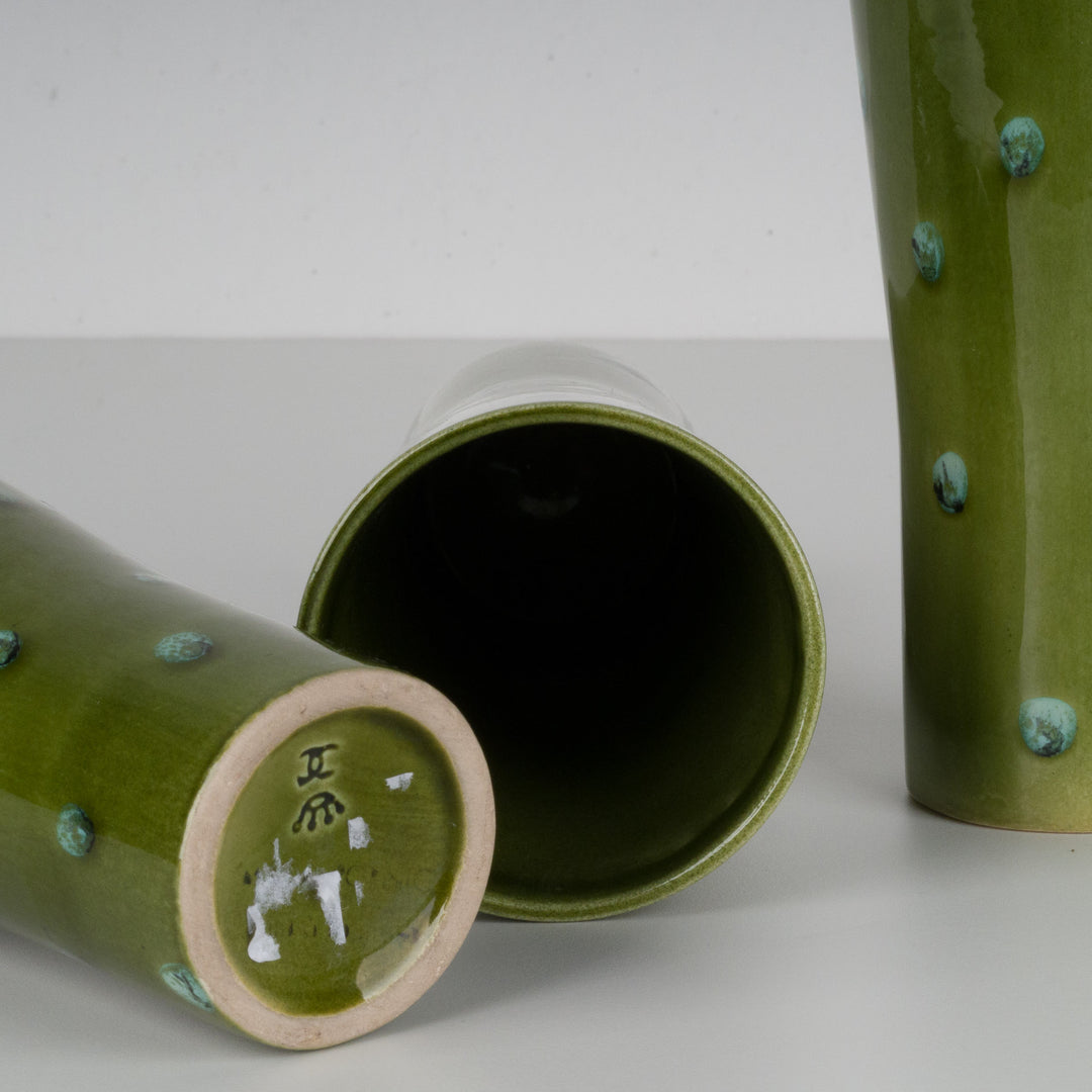 Set van 3 groen geglazuurde keramische vaasjes