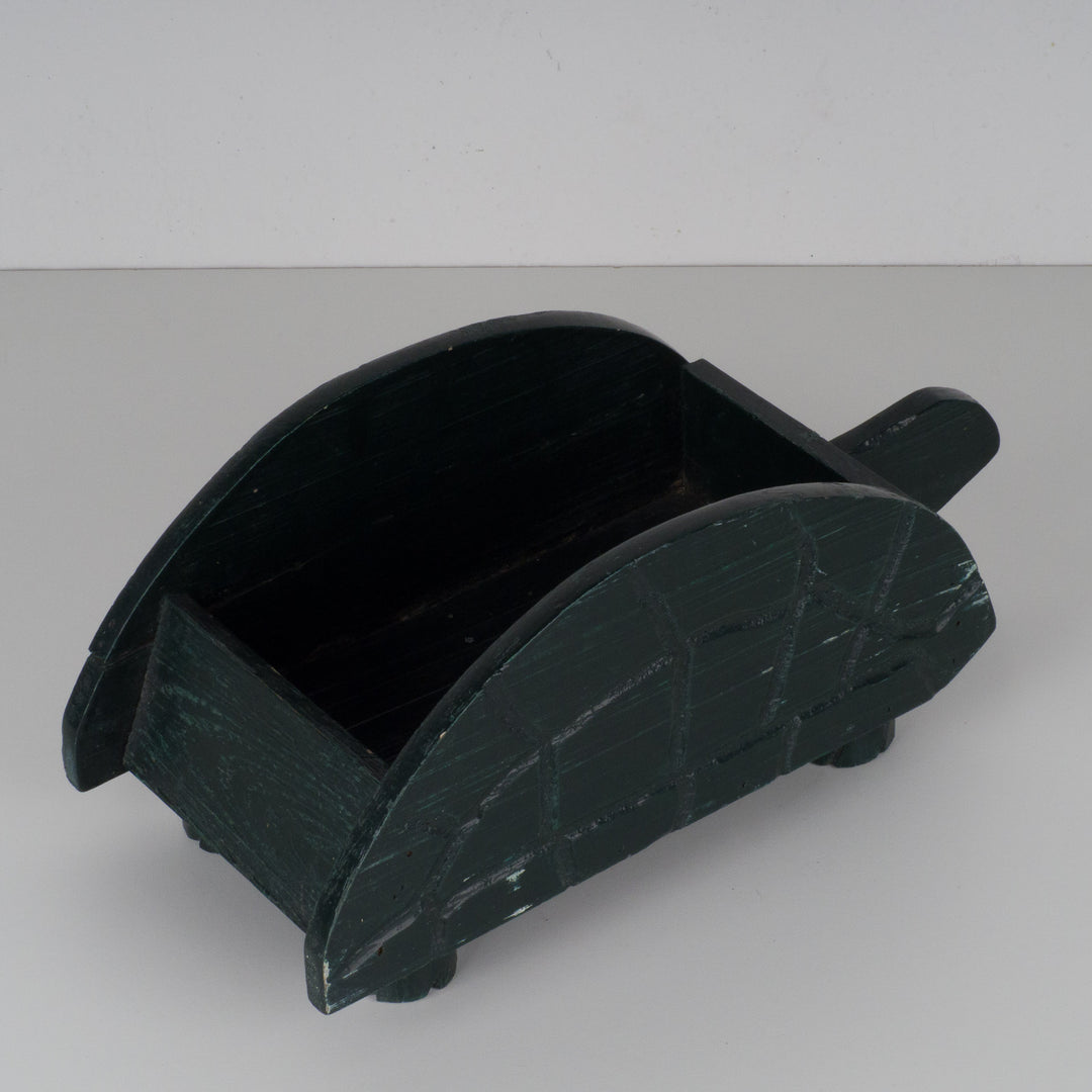 Ludieke houten pot in de vorm van een schildpad
