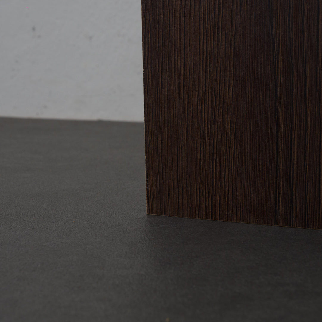 Small wooden base in brown laminate
