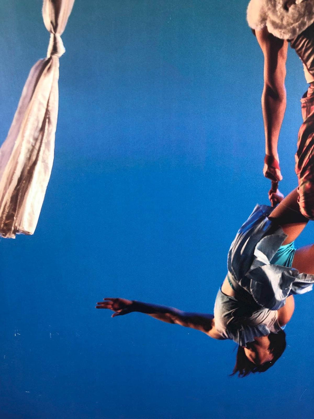 Foto van acrobaten in een circus - De Tuin Der Kunsten
