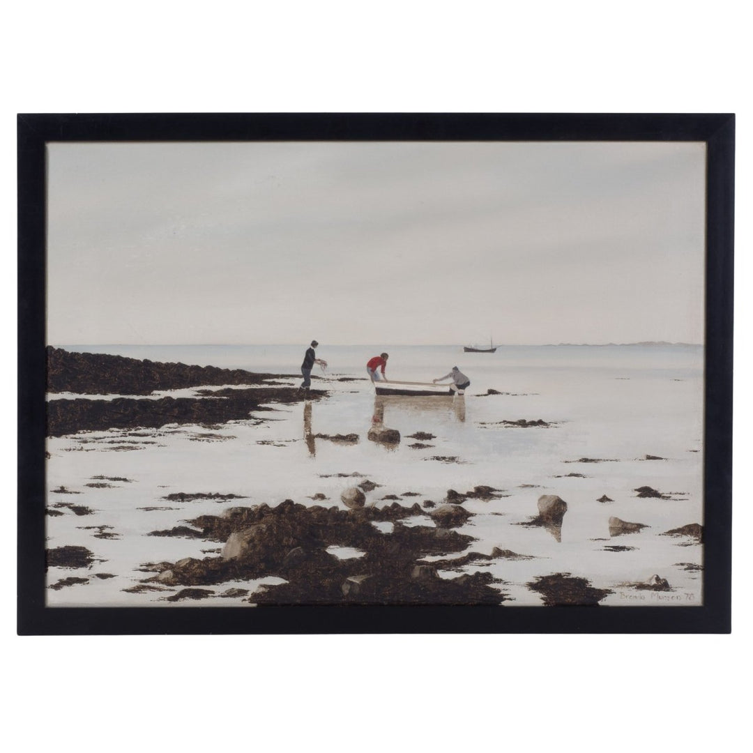 Mensen aan sloep nabij kustlijn van Guernsey door Brenda Munson - De Tuin Der Kunsten