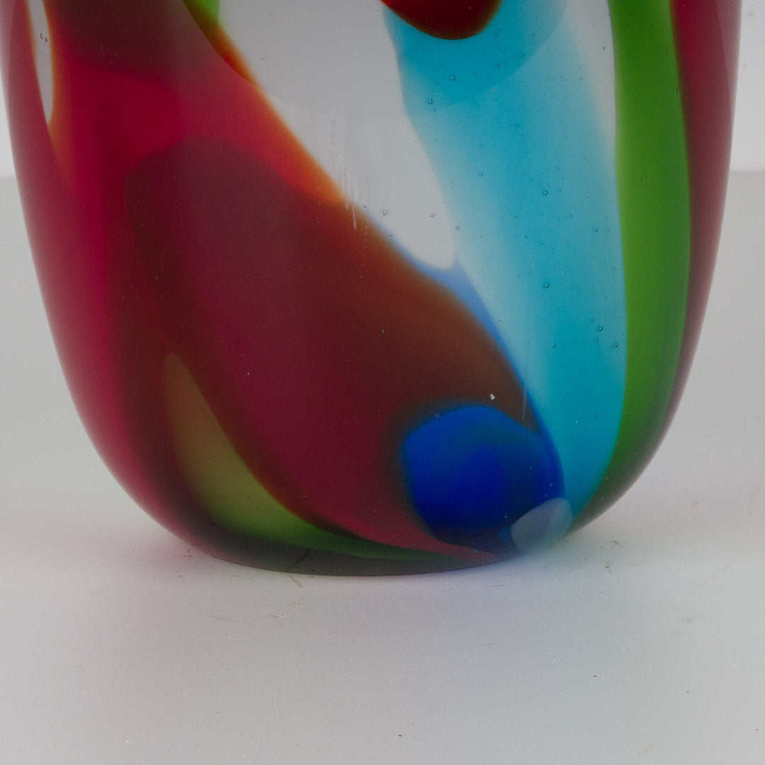 Moderne kleurrijke glazen vaas. - De Tuin Der Kunsten