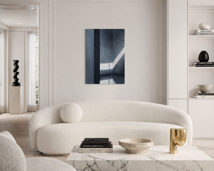 Schilderij 'Het eerste licht – een verstilde ruimte van richting en reflectie' door Monique Coppieters / 70,5 x 50,5 cm