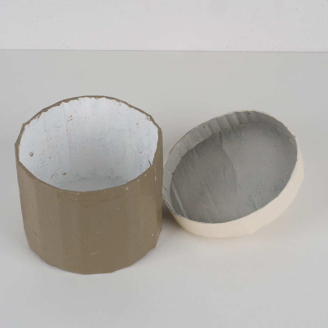 Handgemaakt dekselpotje in papier-maché met hart – Beige & Greige – Sociale creatie