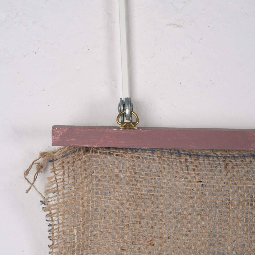 Schilderij van een iconisch figuur op jute – Heidi Schoefs – 117x110 cm