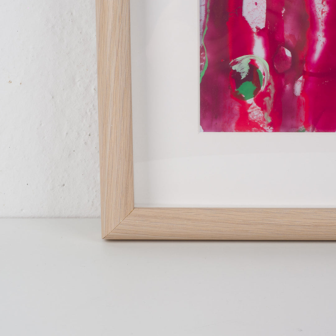 Hedendaags rood gelaagd schilderij op Mica – Hilde Deceuninck