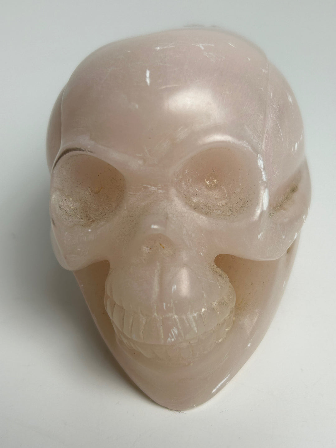 Sculpture – Skull in pink calcite | 15 x 5.5 x 7 cm