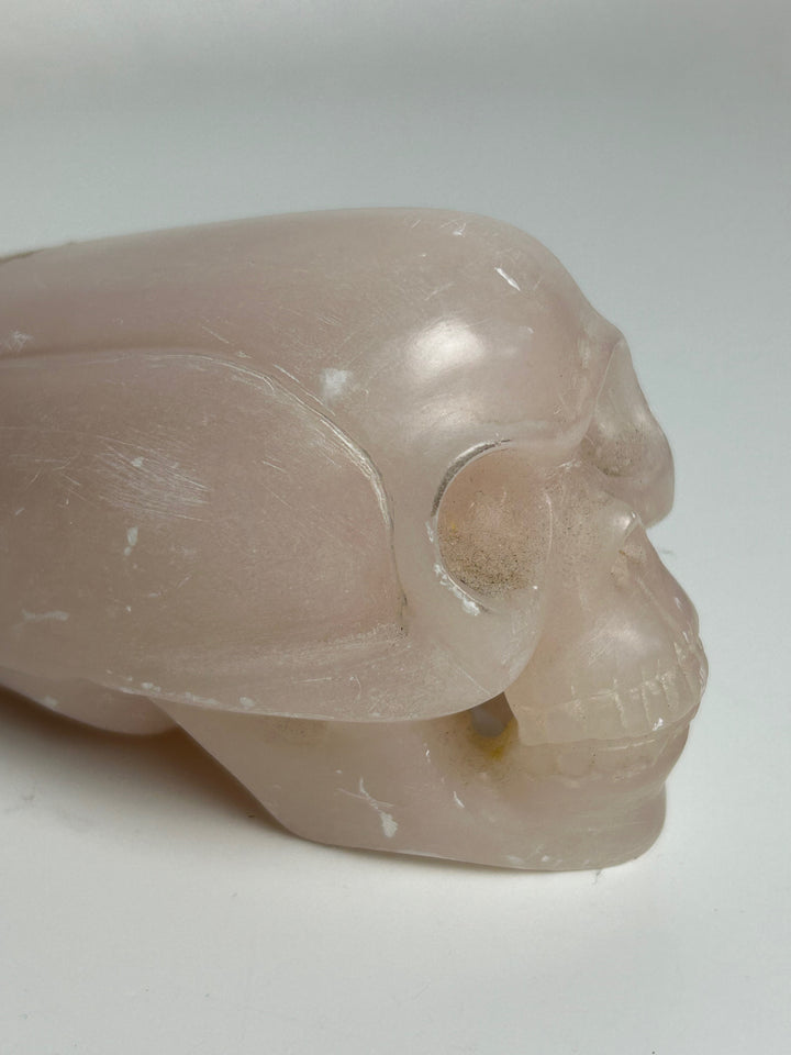 Sculpture – Skull in pink calcite | 15 x 5.5 x 7 cm