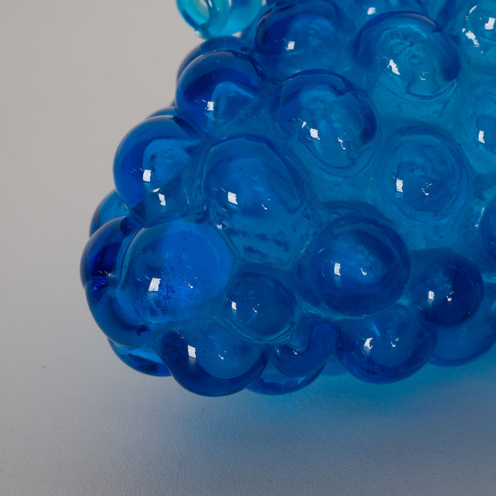 Vintage glazen druiventros – sculpturaal design in helder blauw (15 x 8,5 x 10,5 cm)