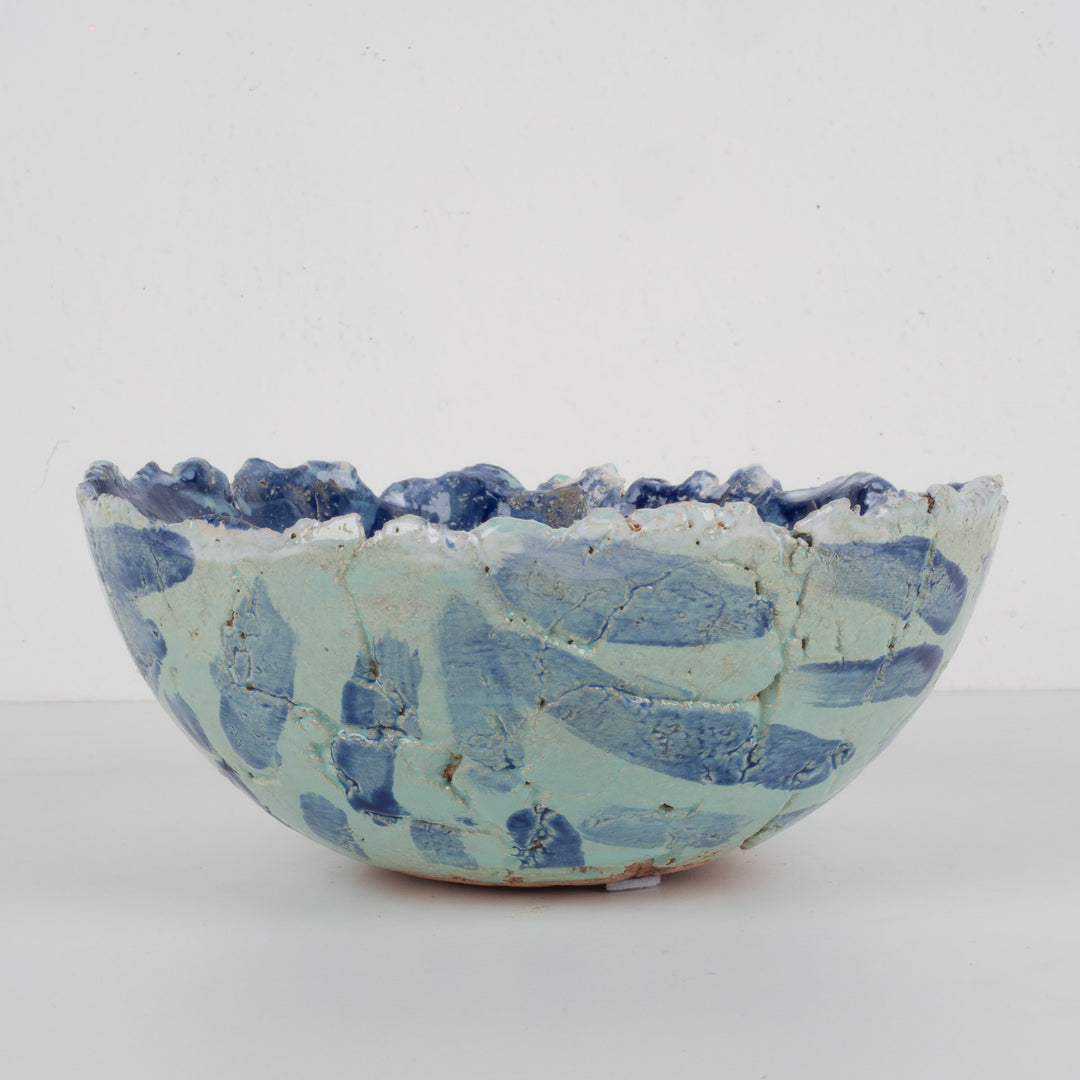 Handgemaakte keramische schaal Karla Vanacker – uniek kunstobject in lichtgroen en diepblauw – 24 cm