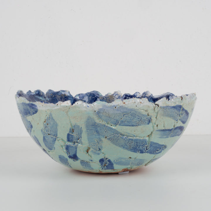 Handgemaakte keramische schaal Karla Vanacker – uniek kunstobject in lichtgroen en diepblauw – 24 cm