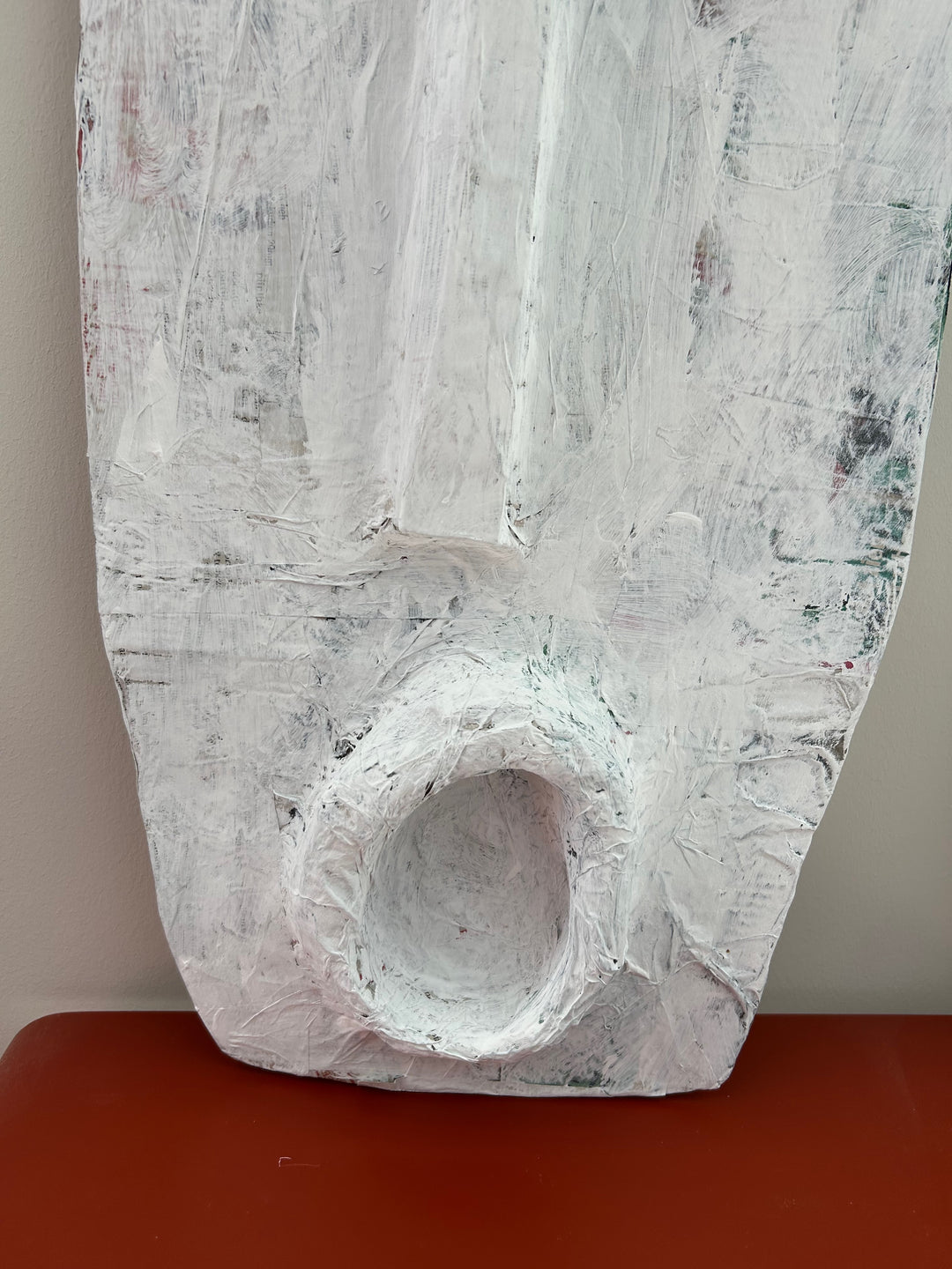 Stilte in Vorm: groot papier-maché Masker (60 cm) om neer te zetten om of om op te hangen