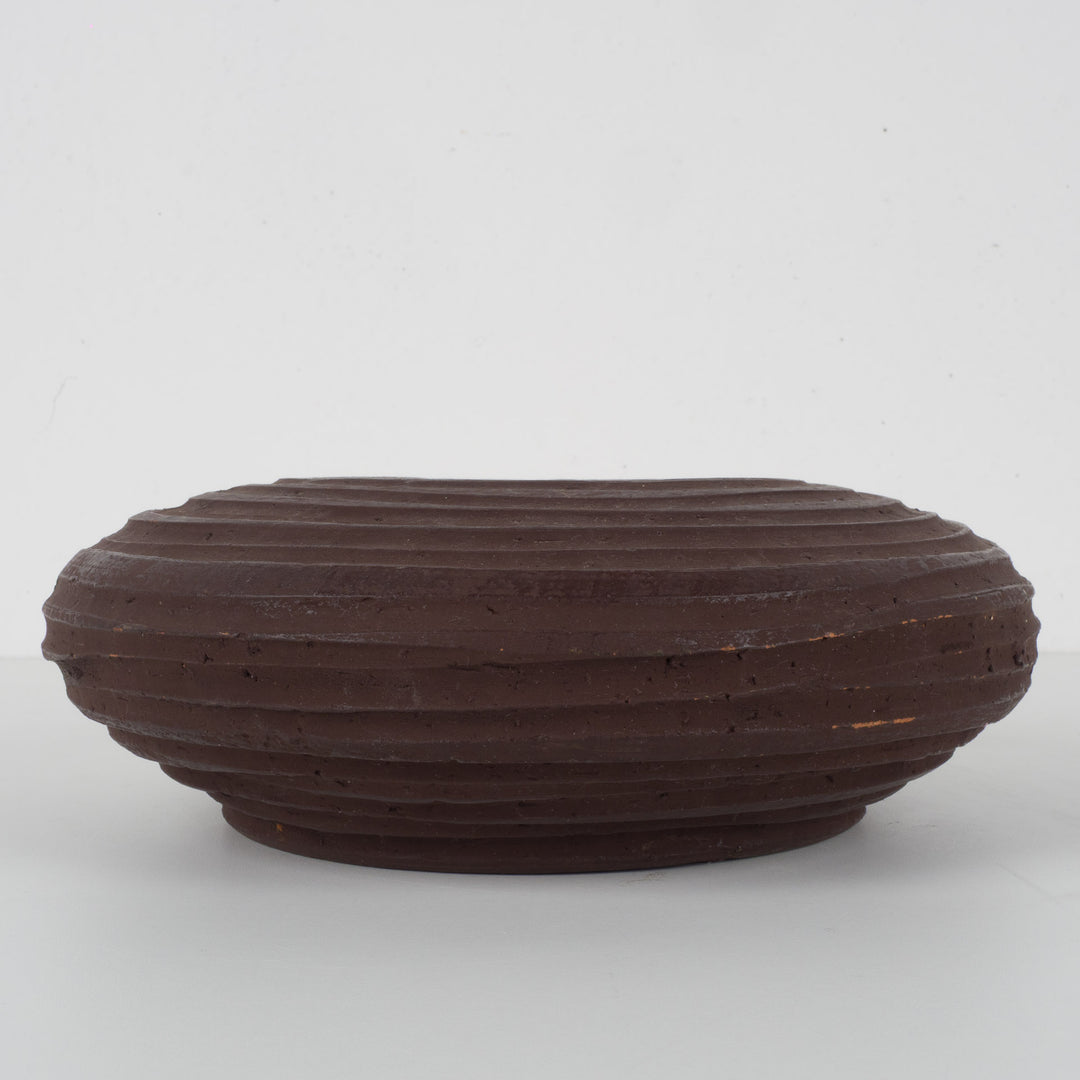 Authentieke gietijzeren schaal in bruin – robuuste karakterdecoratie / 22,5 x 22,5 x 6,5 cm