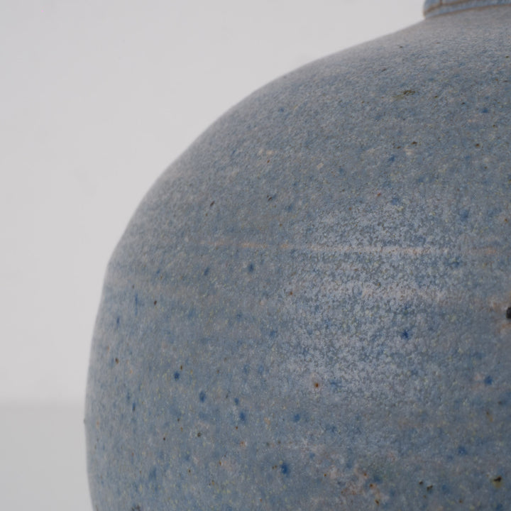 Klein lichtblauw keramisch vaasje – Japanse stijl – 12×12×11 cm