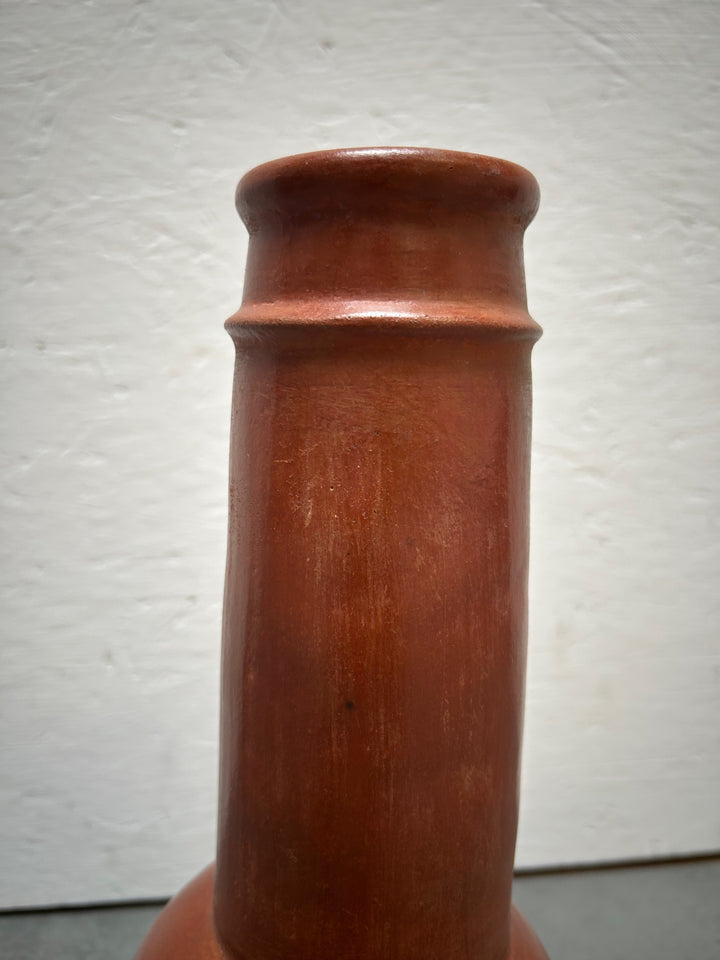 Bruine Keramische Vaas met Open Hartmotieven – 19 x 19 x 37 cm