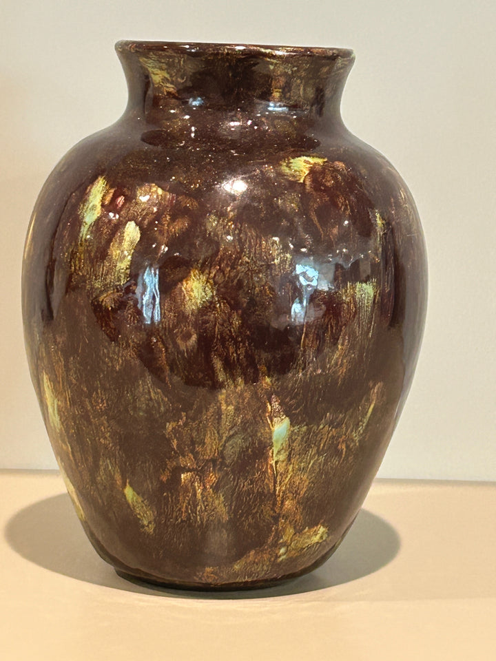 Decoratief keramisch atelier­vaasje met reactief brons- en groenglazuur – ca. 1970–2000 – 12 × 12 × 16 cm