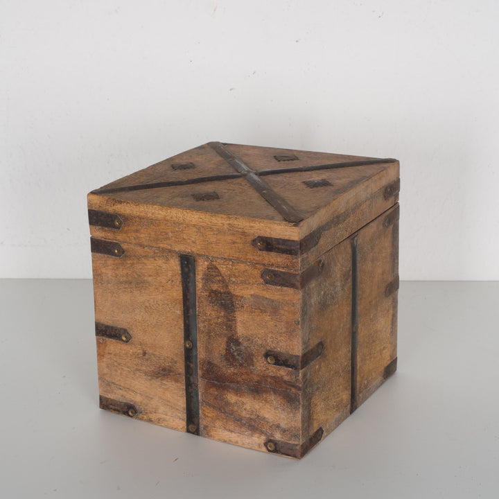 Koloniale kist in Shisham hout – massief & karaktervol – 19,5 x 20 x 20 cm