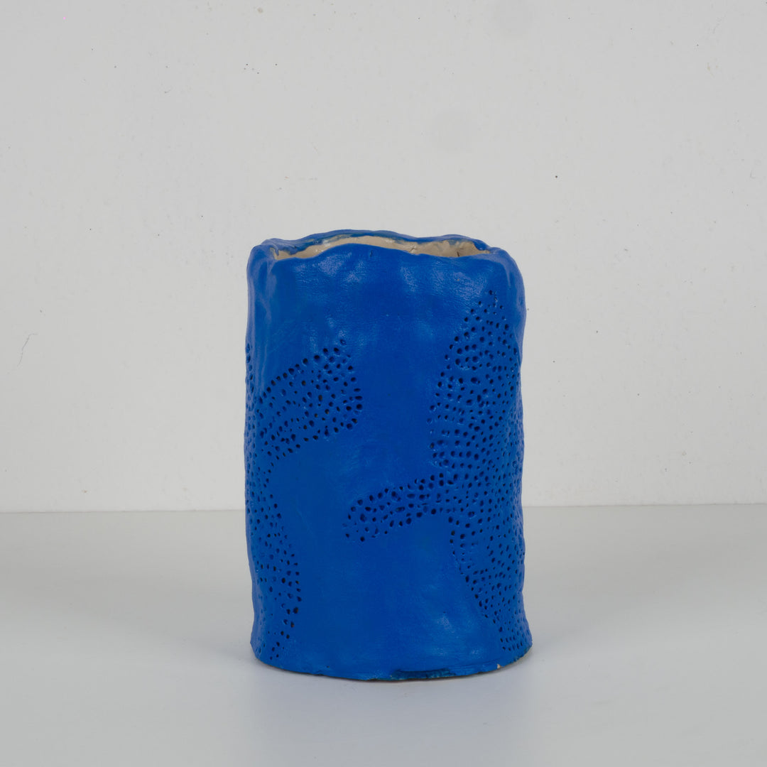 Karla Vanacker – handgemaakte koningsblauwe keramische vaas