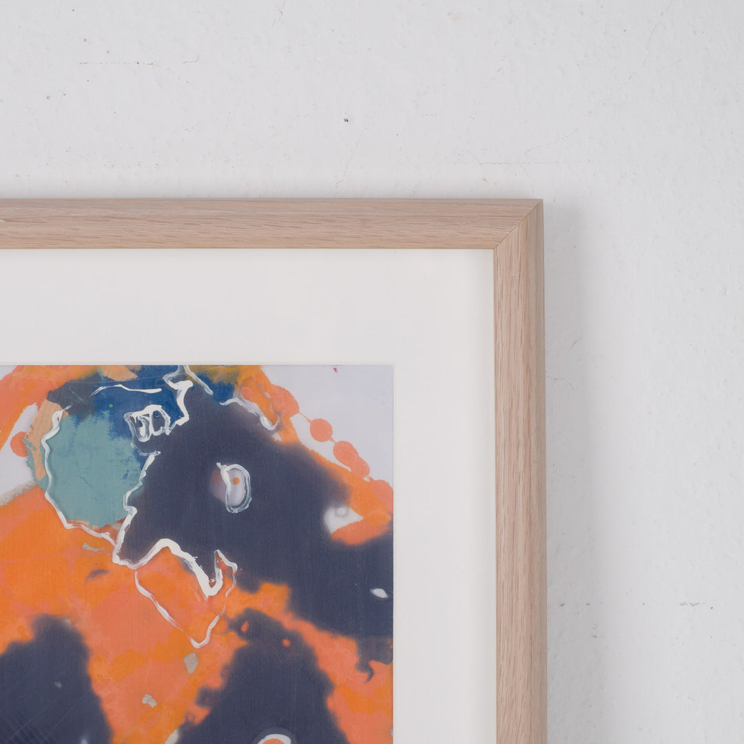 Gelaagde Compositie in Oranje & Indigo – Hilde Deceuninck (2016)