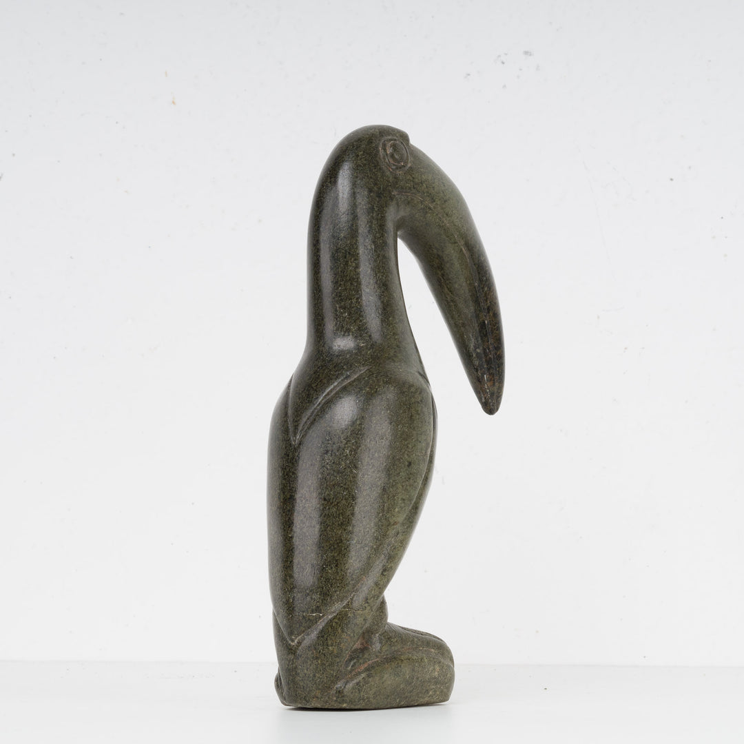 Pelikaanfiguur in Serpentijnsteen – Toegeschreven aan de Inuitcultuur van de Noordwestkust (1950-1970)