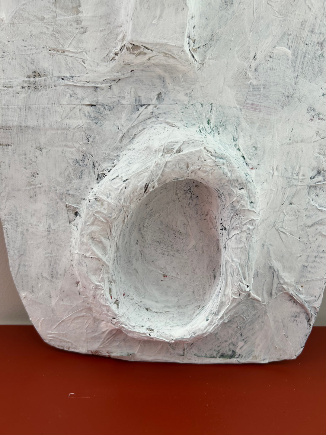 Stilte in Vorm: groot papier-maché Masker (60 cm) om neer te zetten om of om op te hangen