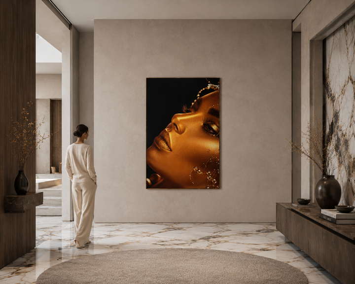 XXL foto van een vrouw in goud zwart kleur /  140 x 94 cm