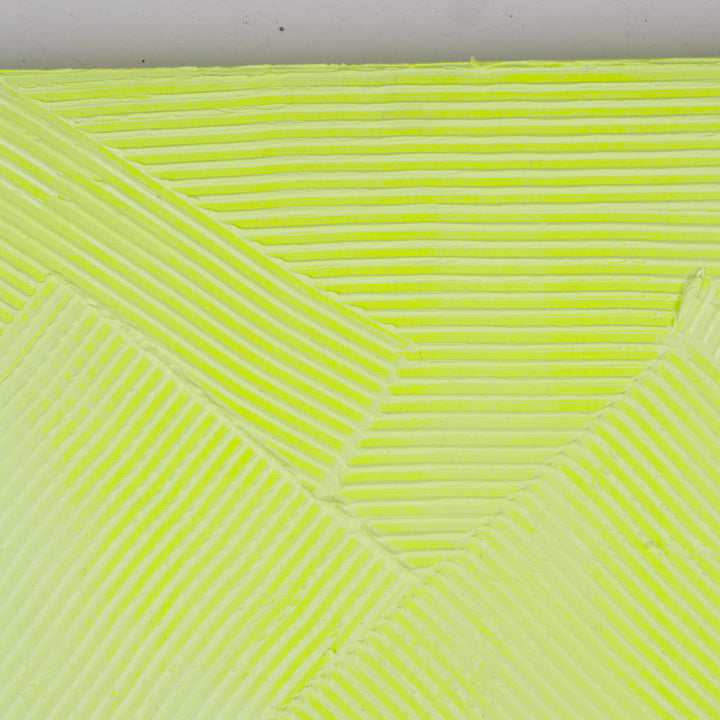 Fluorescerend Geel Reliëfschilderij van Sarah Schwazl (2008) – 80 × 81 cm