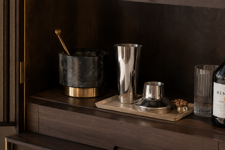 Vintage cocktailshaker in inox – tijdloze barware met karakter / 8,5 x 8,5 x 25 cm