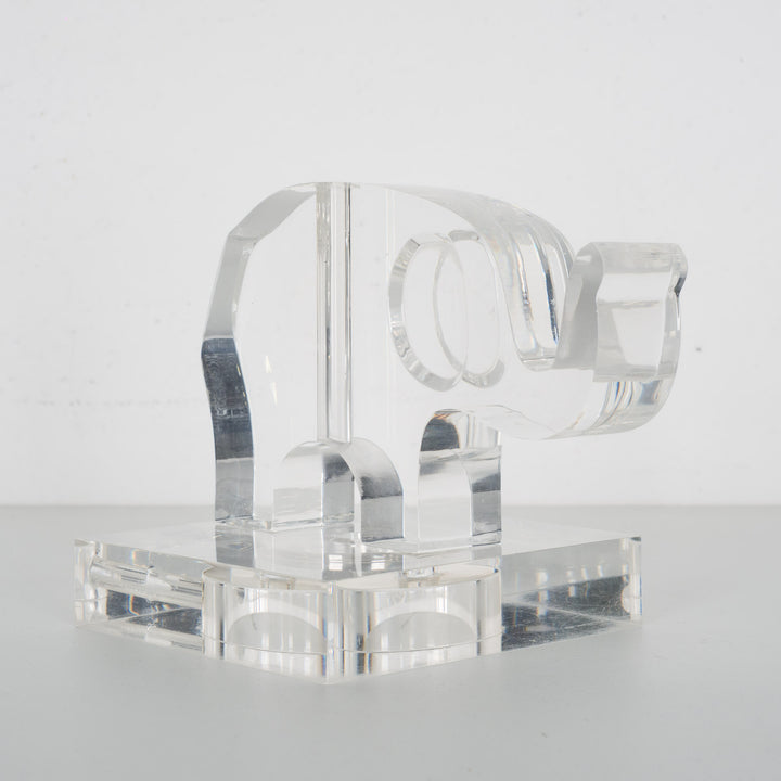 Angular statue of an elephant in plexiglass – crystal appearance