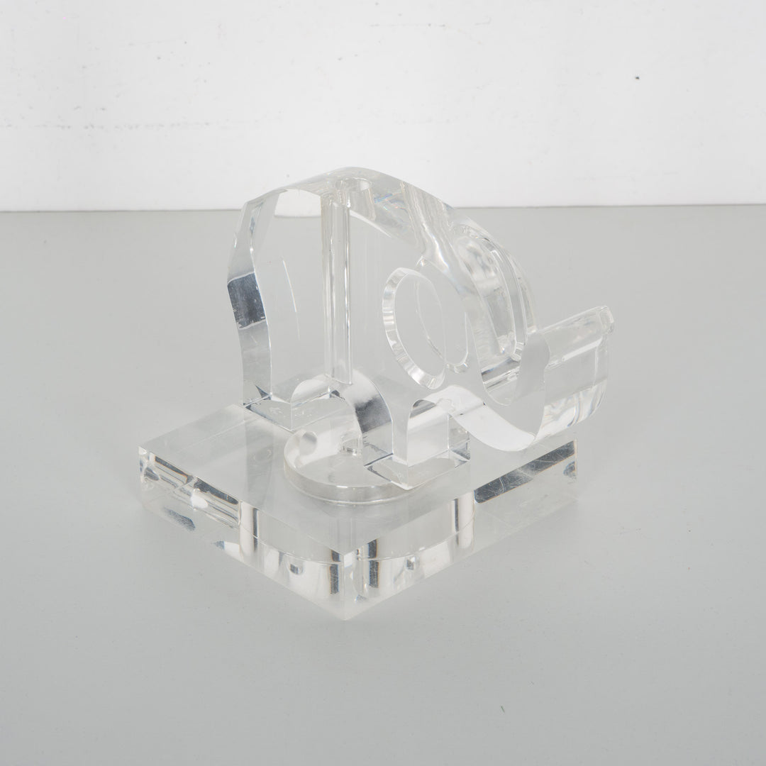 Angular statue of an elephant in plexiglass – crystal appearance