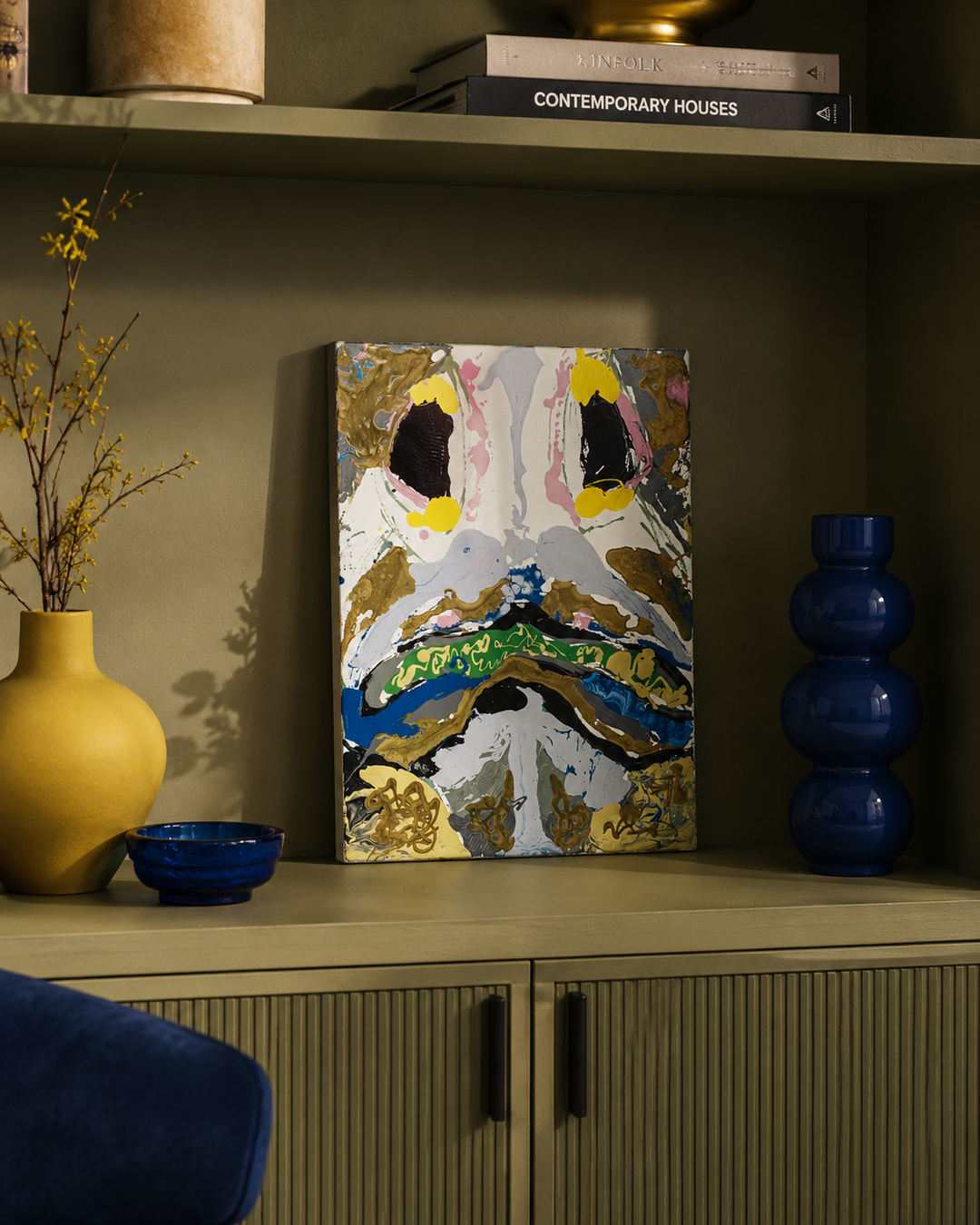 Fun contemporary painting depicting an abstract character by Hilde Deceuninck