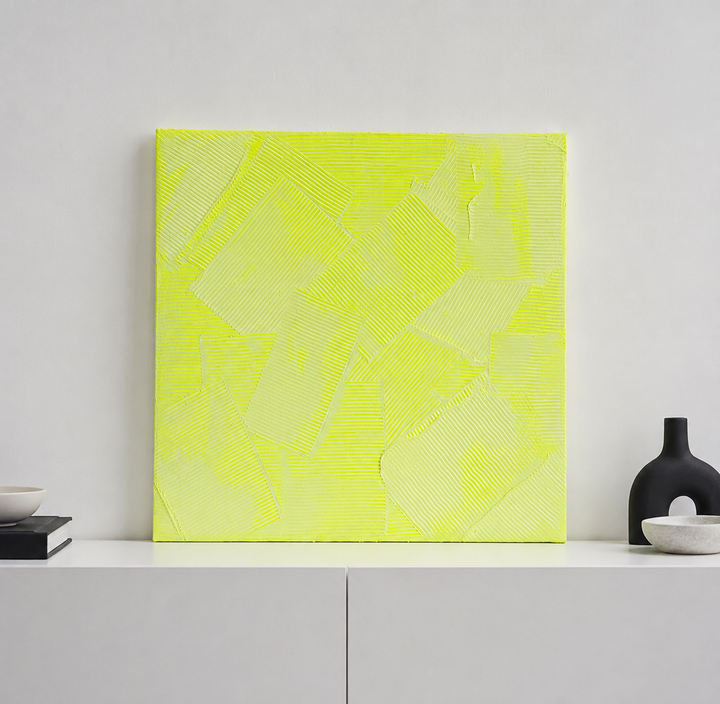 Fluorescerend Geel Reliëfschilderij van Sarah Schwazl (2008) – 80 × 81 cm