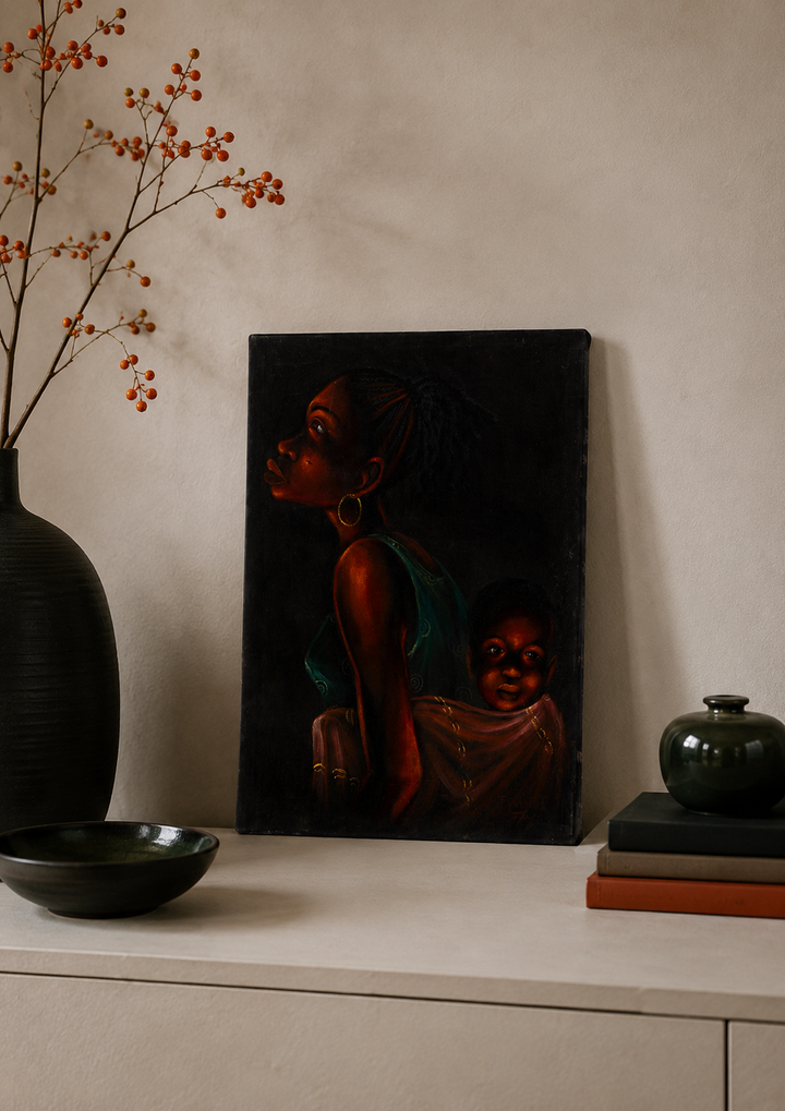 Schilderij van een zwarte vrouw met een kind op de rug