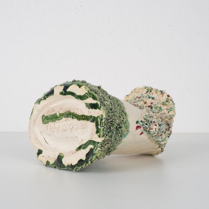 Keramische vaas in de vorm van een bloemkoolblad – gesigneerd – 14x11x18 cm