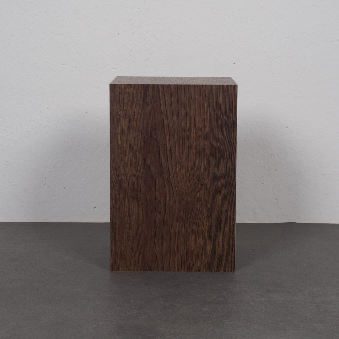 Small wooden base in brown laminate