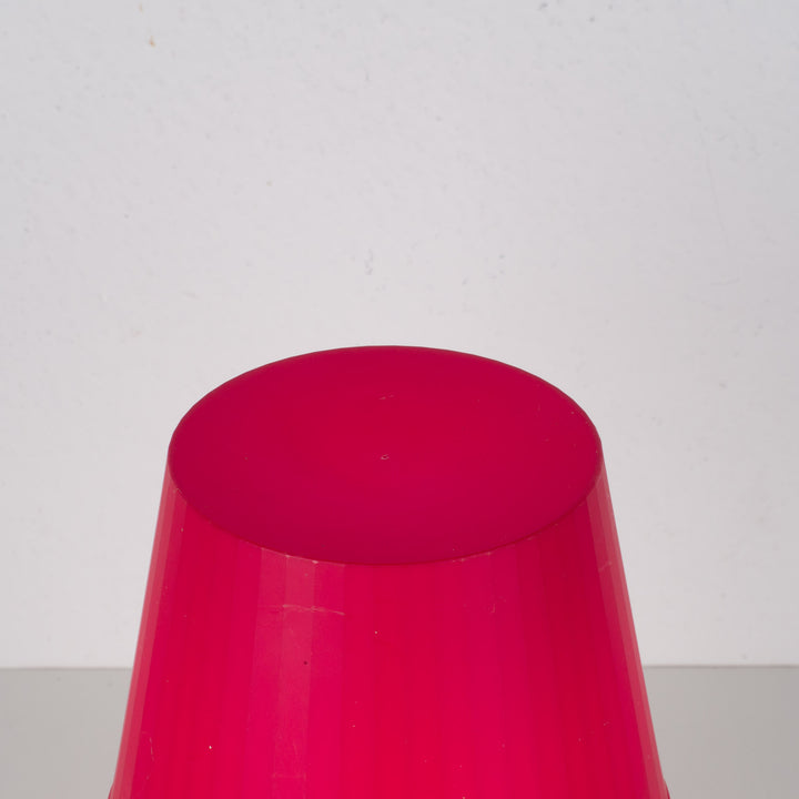 Modern lampje in een rode kleur - made in Hungary