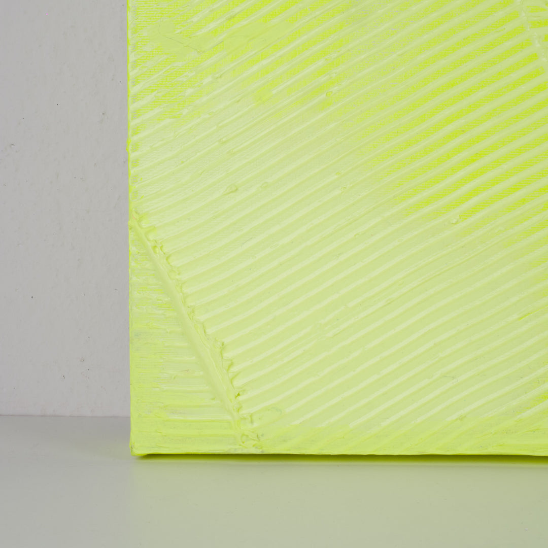 Fluorescerend Geel Reliëfschilderij van Sarah Schwazl (2008) – 80 × 81 cm