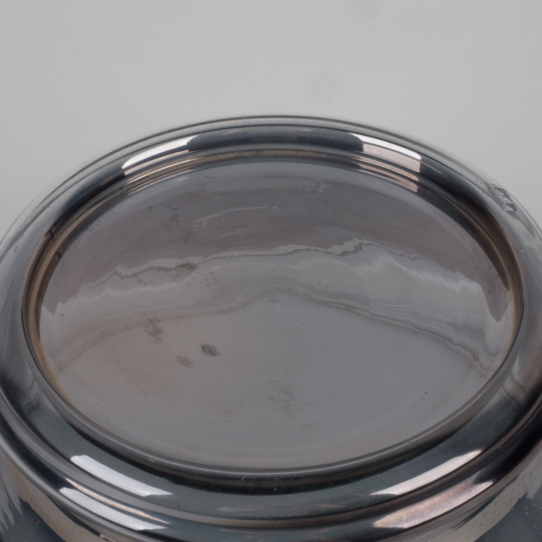 Ronde grijze schaal in spiegelglas – 23x23x10,5 cm