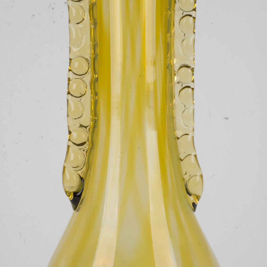 Vintage okergele vaas met vleugels – Groot en karaktervol