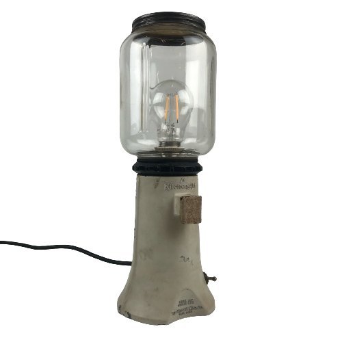 https://detuinderkunsten.be/cdn/shop/products/vintage-lamp-van-een-koffiemolen-van-kitchen-aid-386131.jpg?v=1686848728&width=720